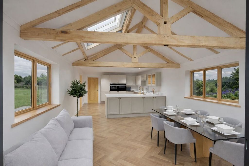 Property photo 2 of 6