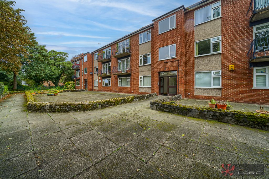 Property photo 1 of 25