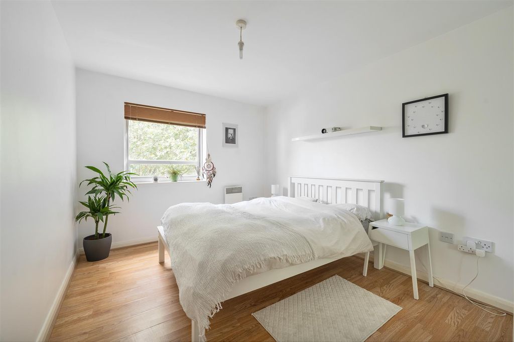Property photo 2 of 12 Elderberry Way, E6