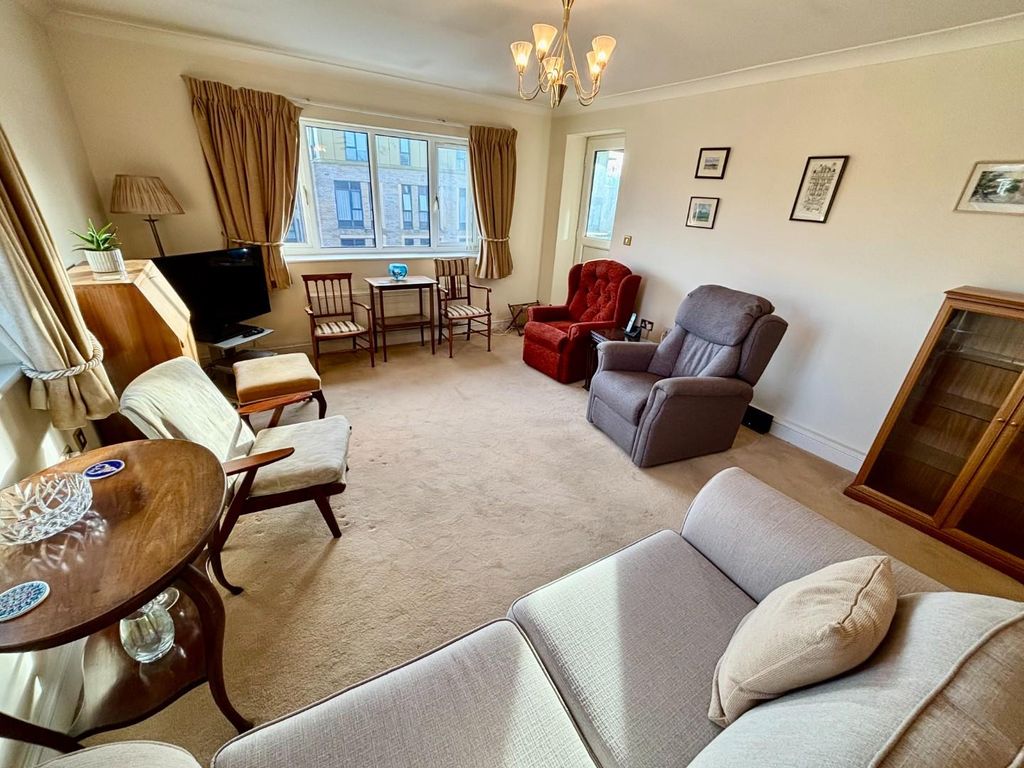 Property photo 3 of 21