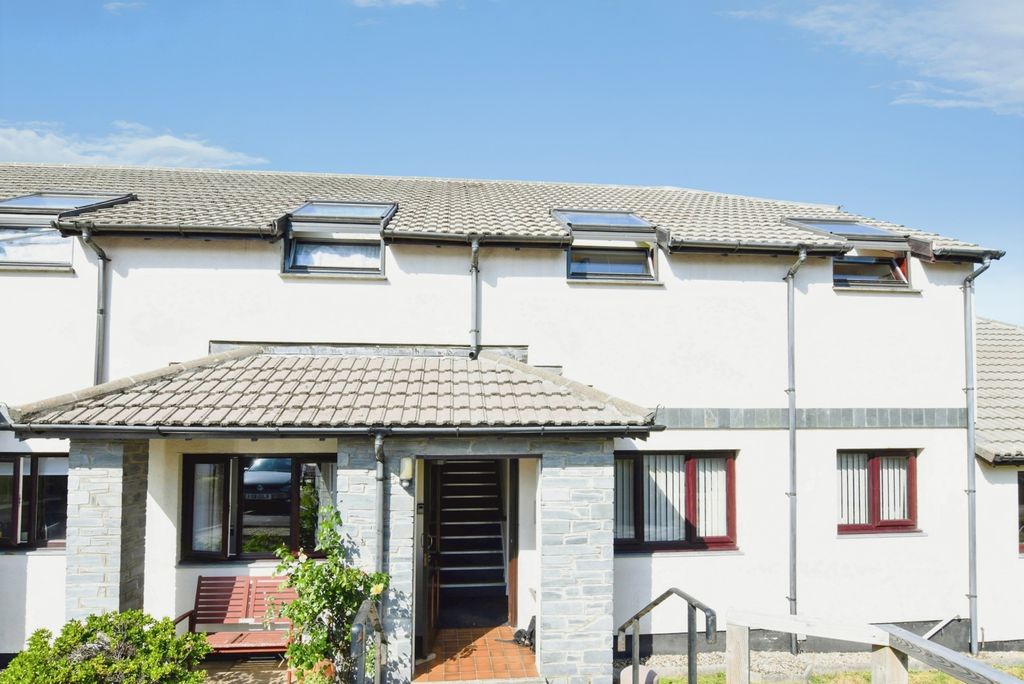 Property photo 1 of 11 General View