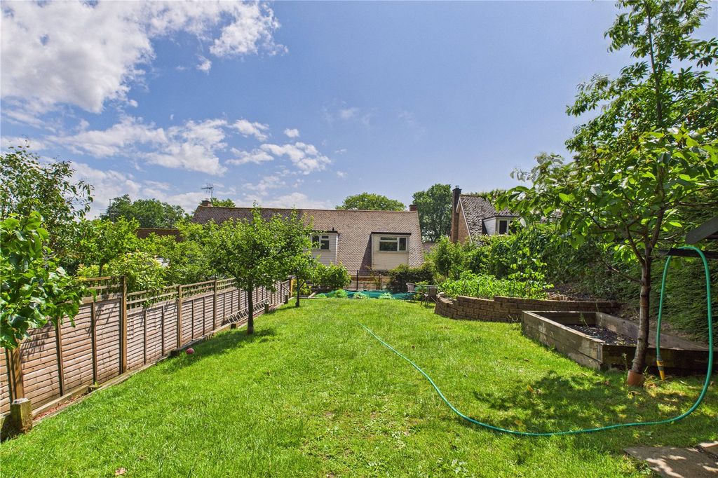 Property photo 2 of 17 Garden