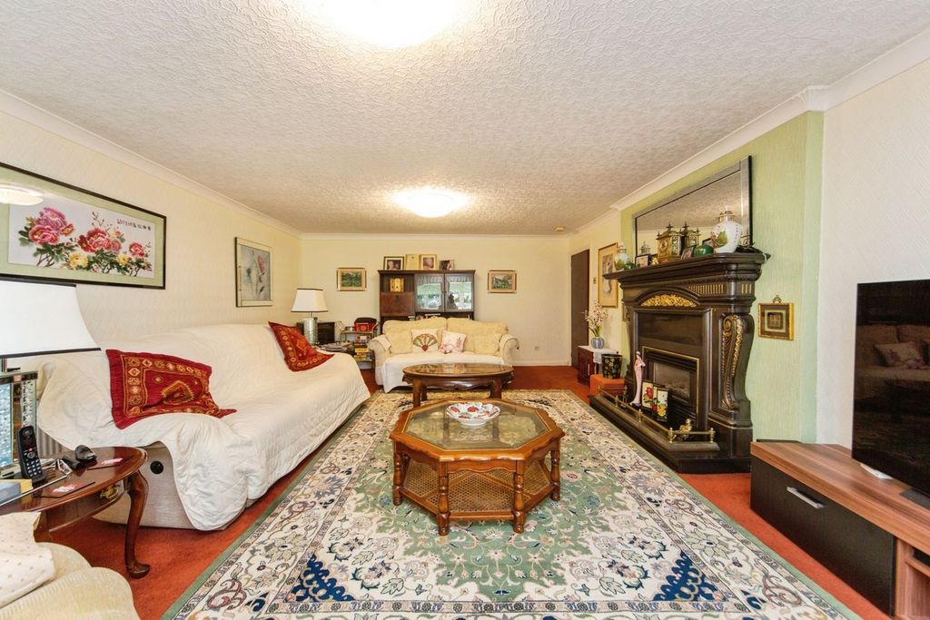 Property photo 3 of 20