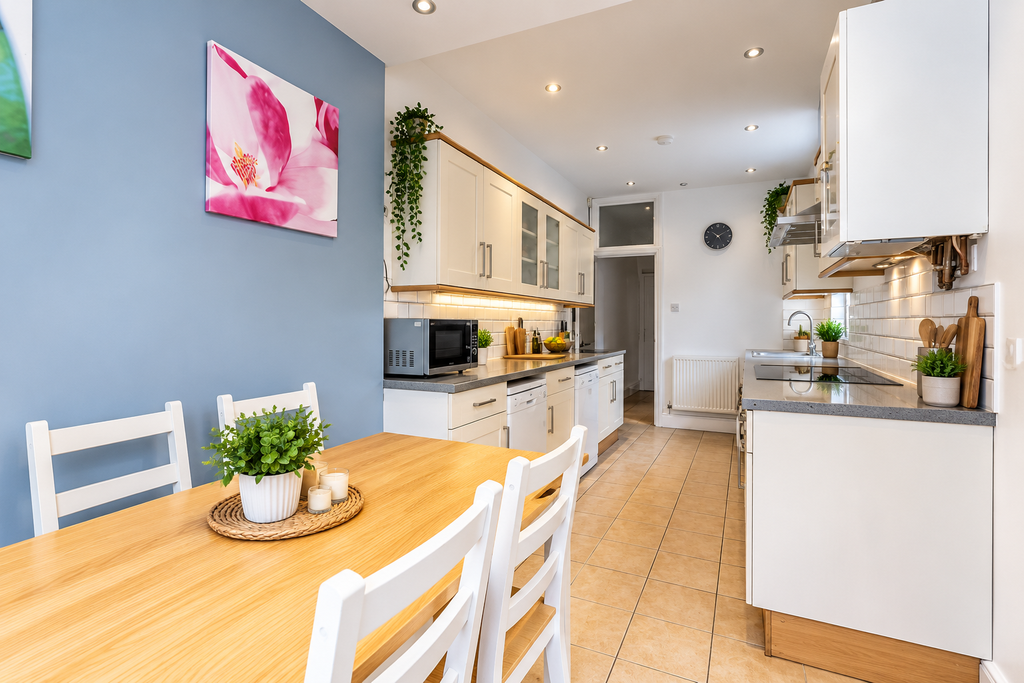 Property photo 3 of 15 5ee44d8A-37Fd-49E0-9Beb-190E78275031