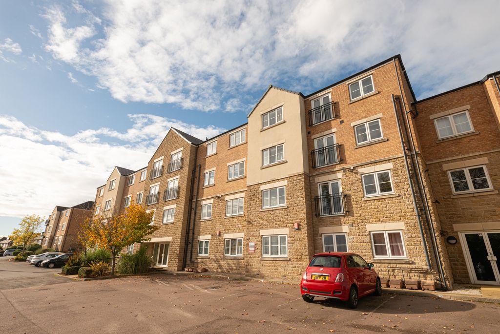 Property photo 1 of 28