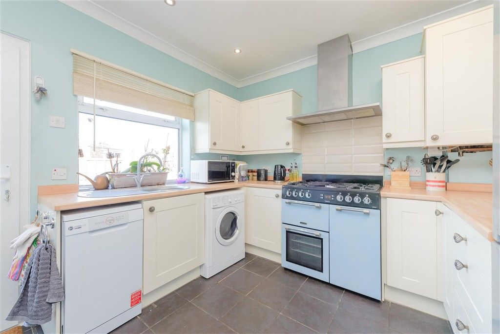 Property photo 3 of 15 Kitchen