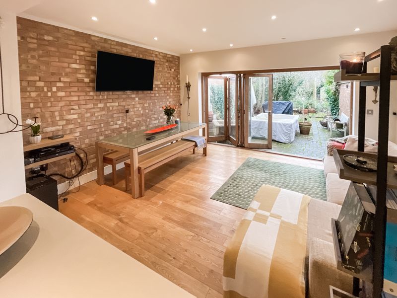 Property photo 3 of 23 Kitchen/Diner/Family Room