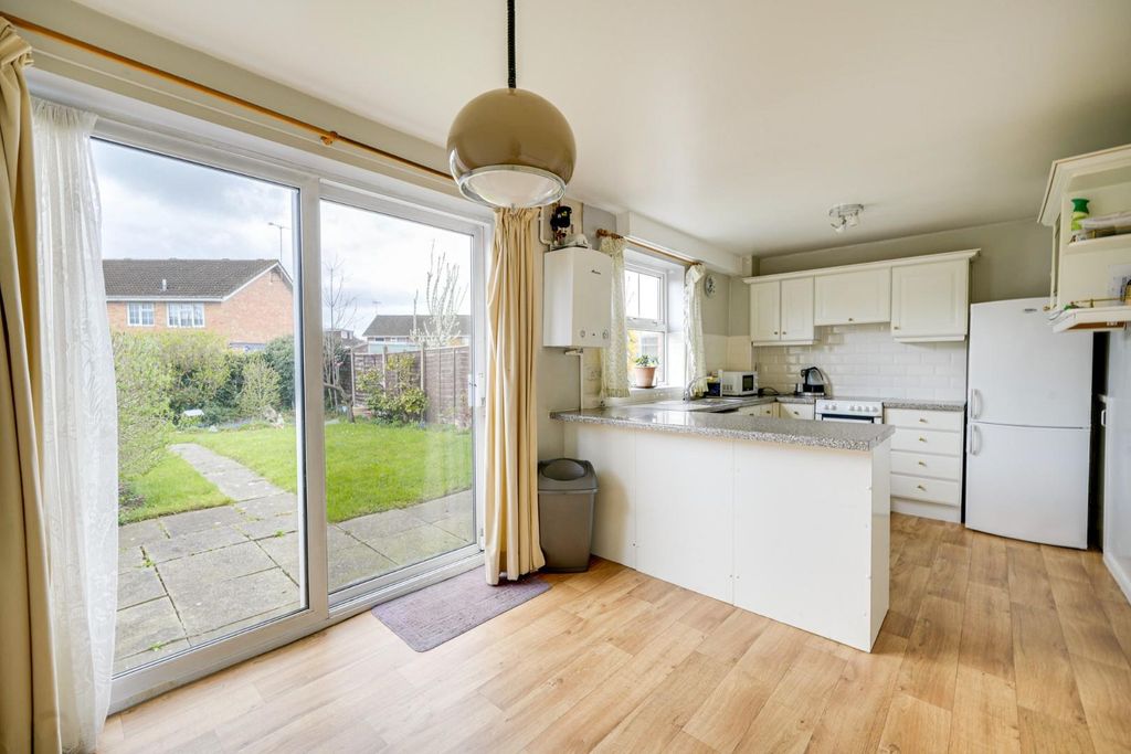 Property photo 2 of 17