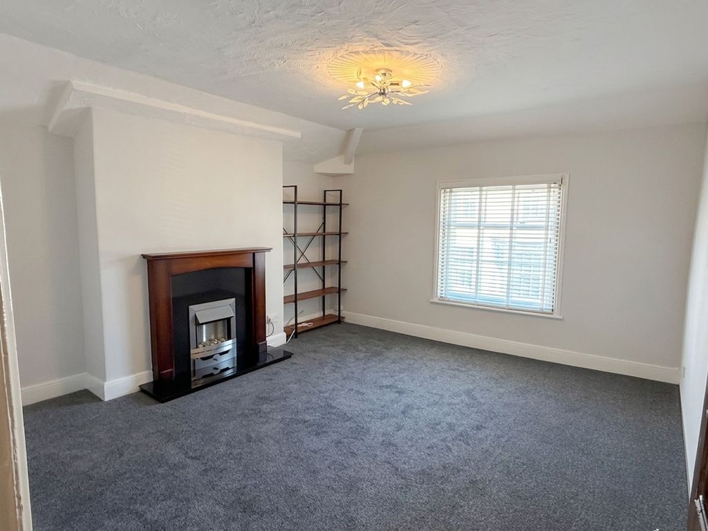 Property photo 2 of 6 Lounge