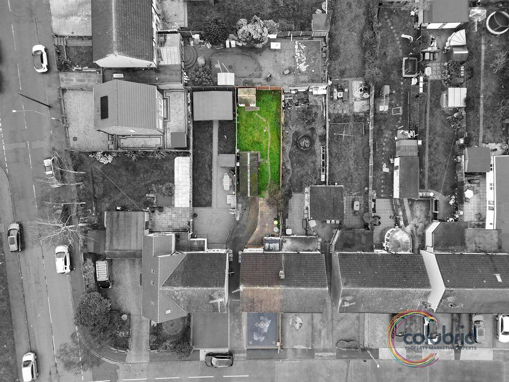 Property photo 2 of 21