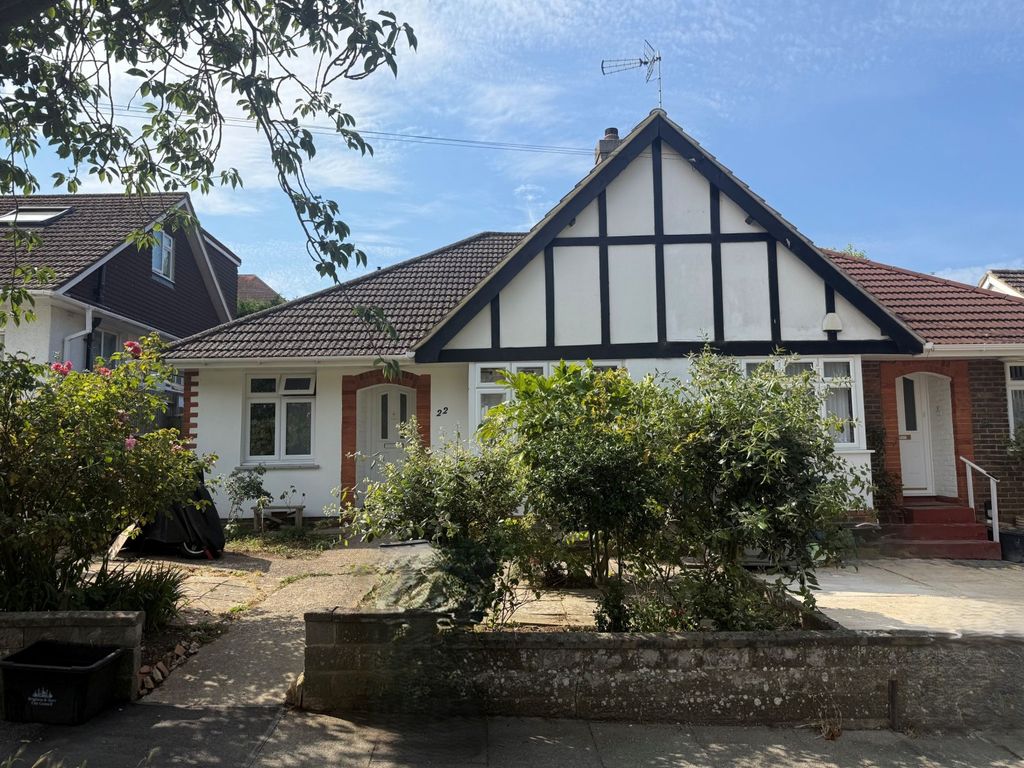 Property photo 1 of 11