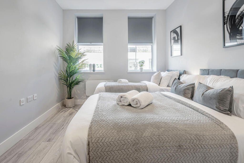 Additional image 12 of 10 bed flat for saleFlat 1-7 Avenir Heights, Avenir Heights, Station Approach Road, Coulsdon CR5