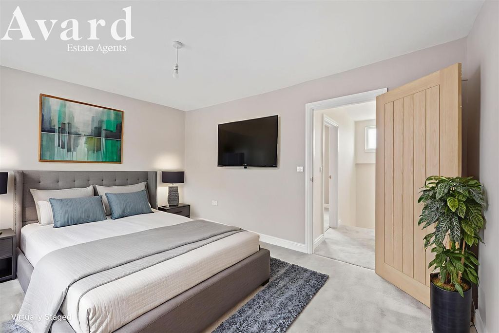 Property photo 3 of 29 Arnold-Street-72-002 - Bedroom - Modern - 3.Jpg