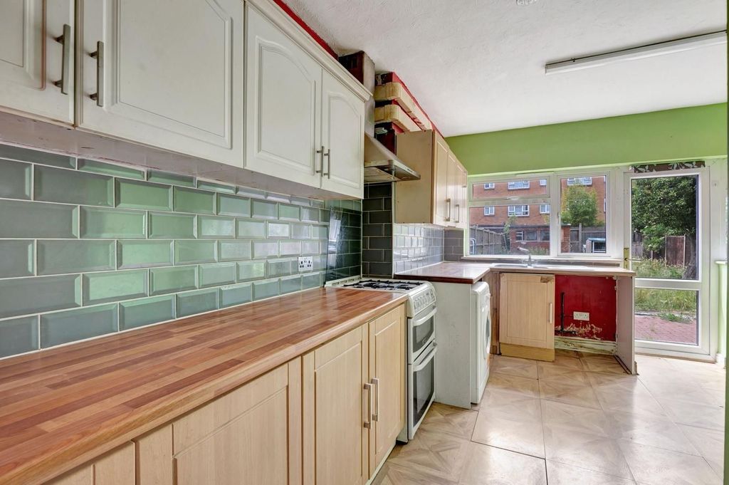 Property photo 3 of 10
