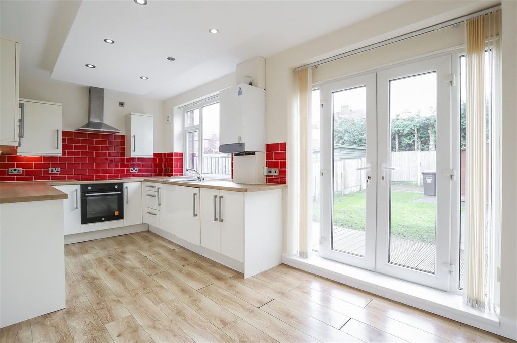 Property photo 3 of 28 2.Jpg