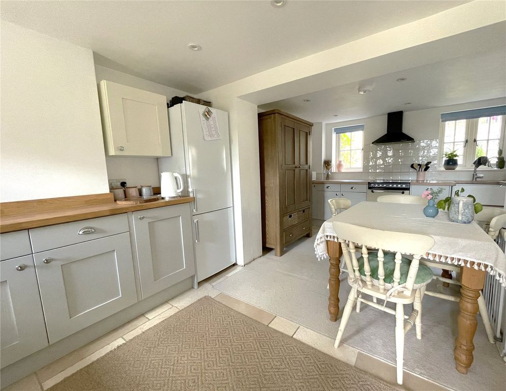 Property photo 2 of 16 Kitchen