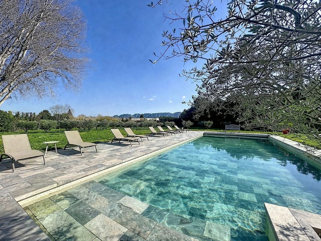 Property photo 1 of 66