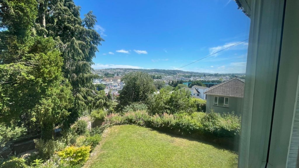 Property photo 3 of 18 Aa8Fac5E-91Db-4Ead-A9C4-Dd818137Fe1A.Jpeg