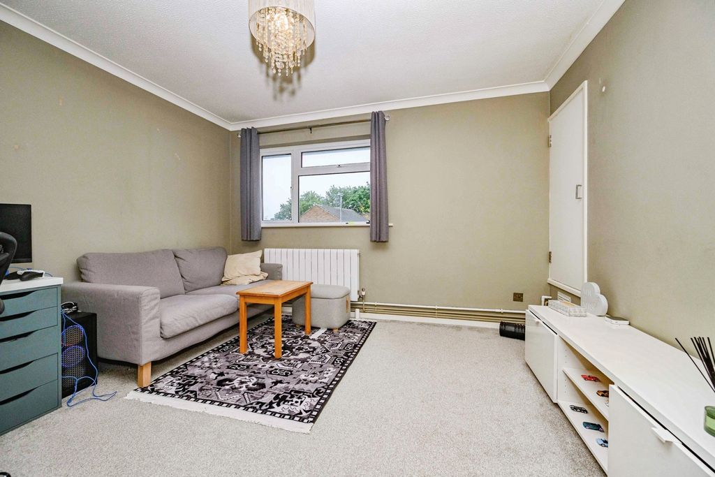 Property photo 2 of 8 Pbox-Img.Jpg