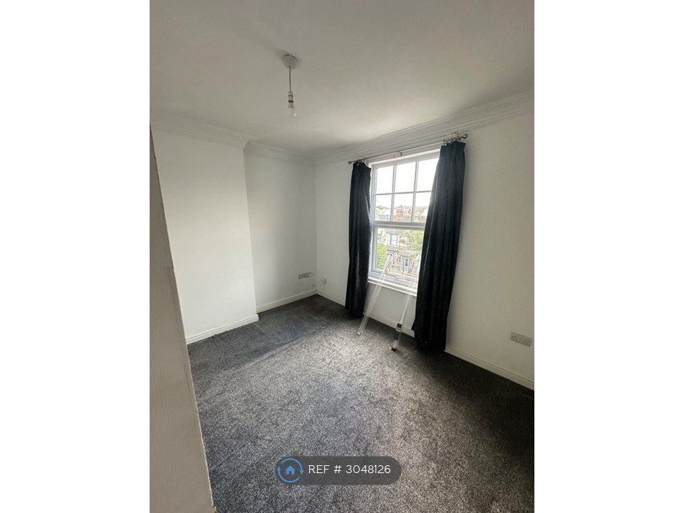 Property photo 2 of 3