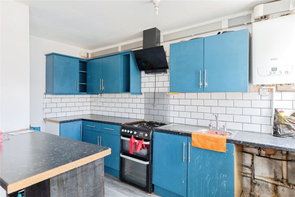 Property photo 2 of 22 Picture No. 43