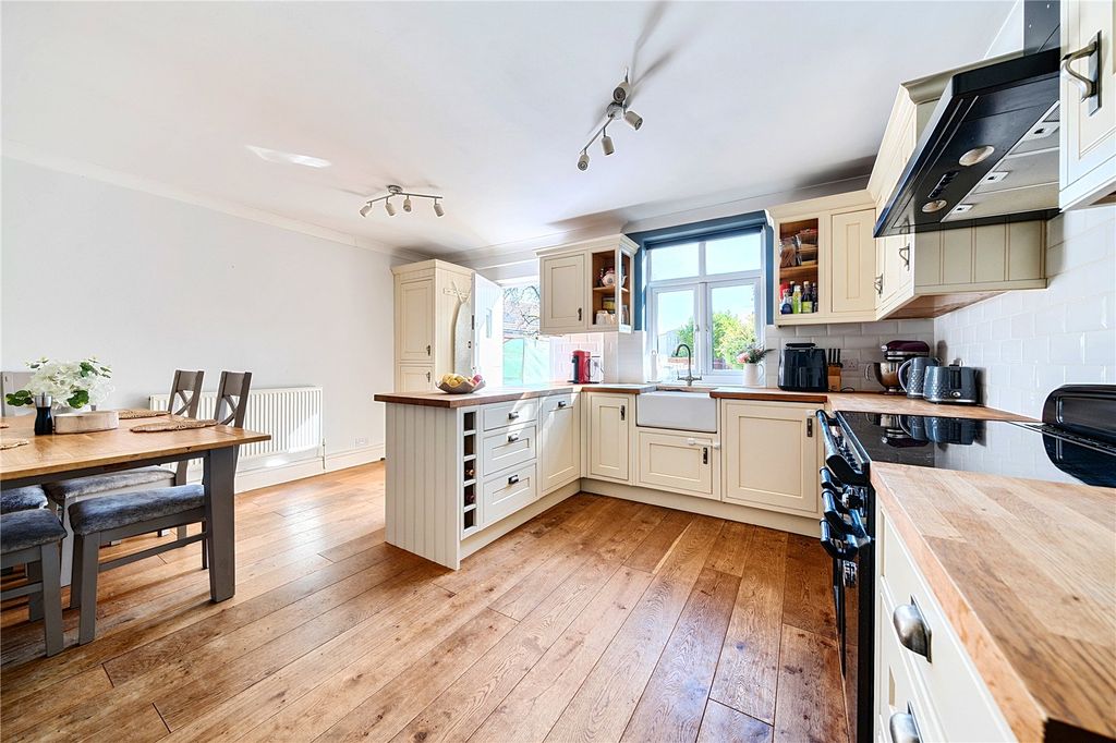 Property photo 1 of 11 Picture No. 12