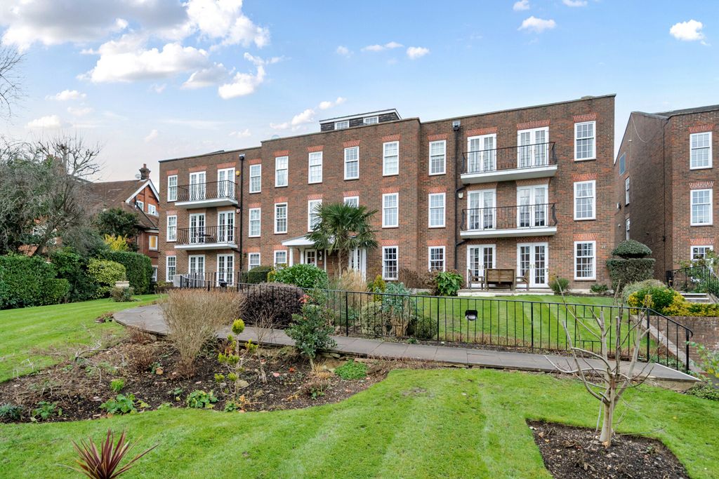 Property photo 1 of 20 1388744-19-693Af5...