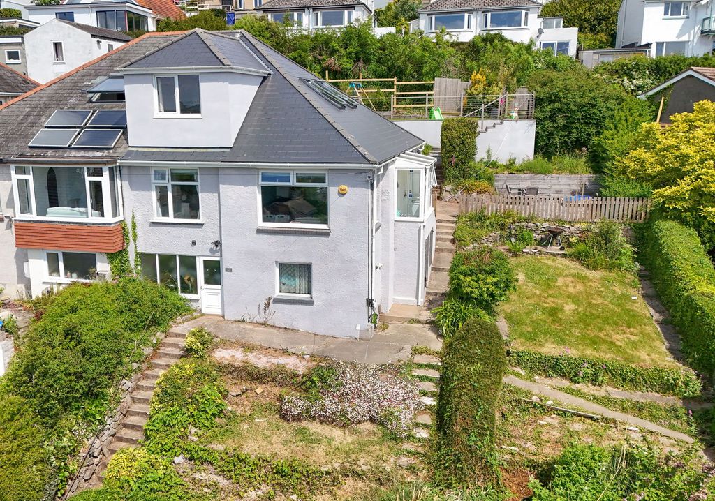 Property photo 1 of 29