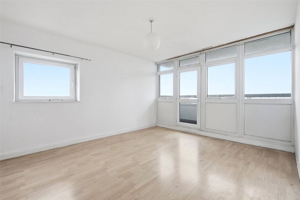 Property photo 1 of 17 Picture No. 09