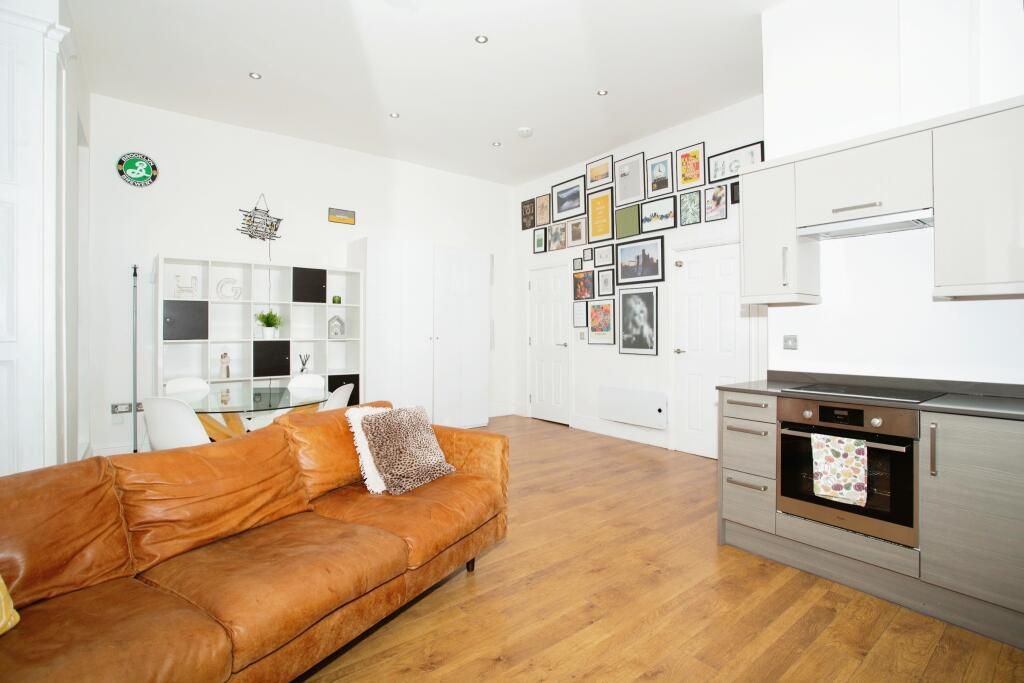 Property photo 2 of 6