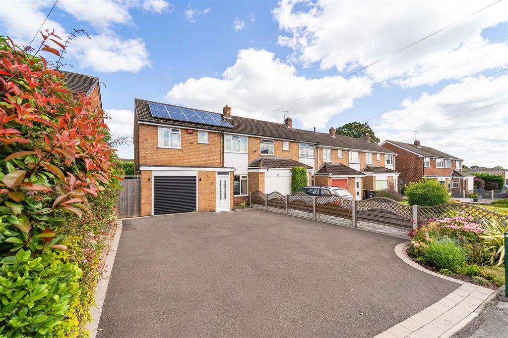 Property photo 1 of 11 41 Mollington Crescent, Shirley, B90 3Rq_23.Jpg