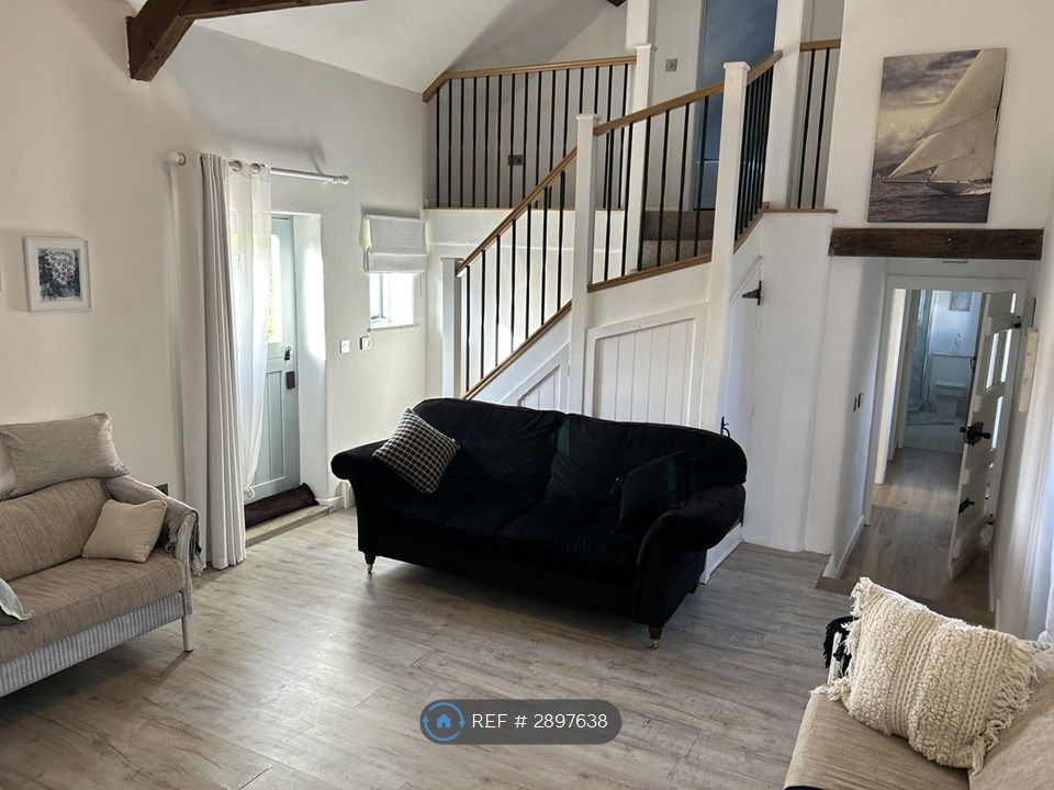 Property photo 3 of 28