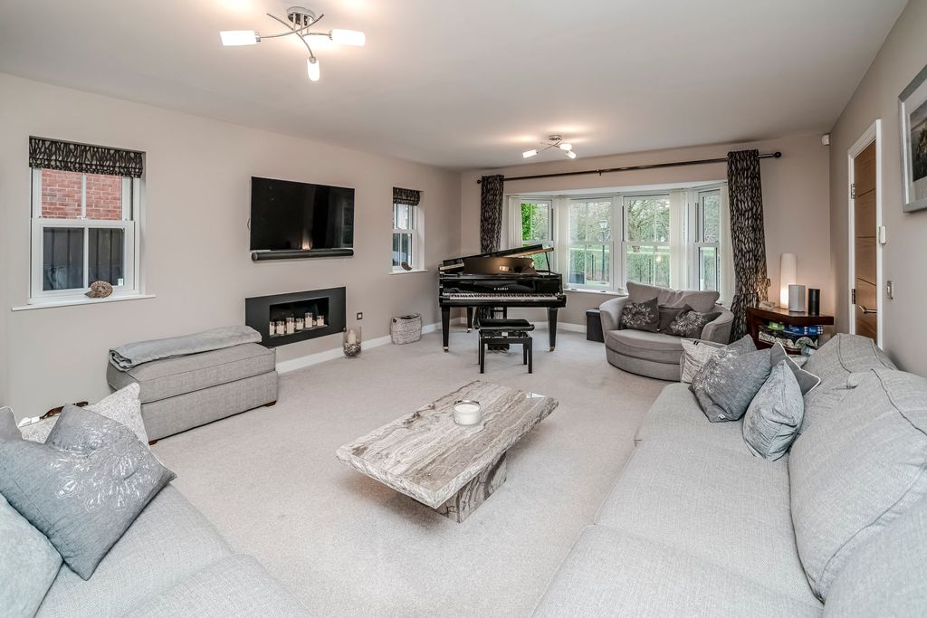 Additional image 9 of 6 bed detached house for saleFarington Lodge Gardens, Farington PR25