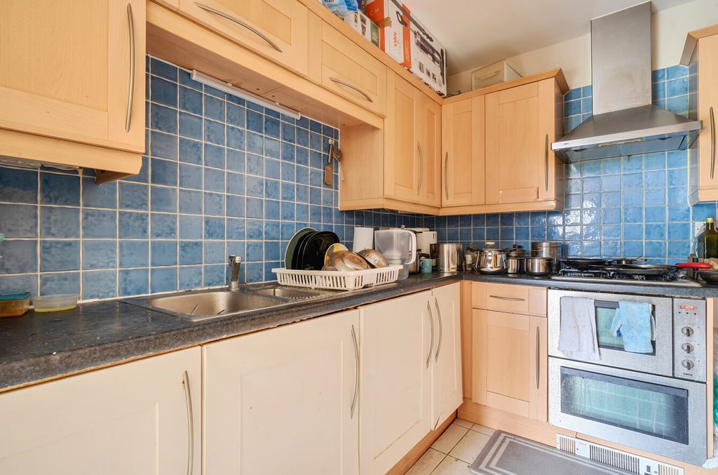 Property photo 3 of 9 1382543-17-691Dd5...