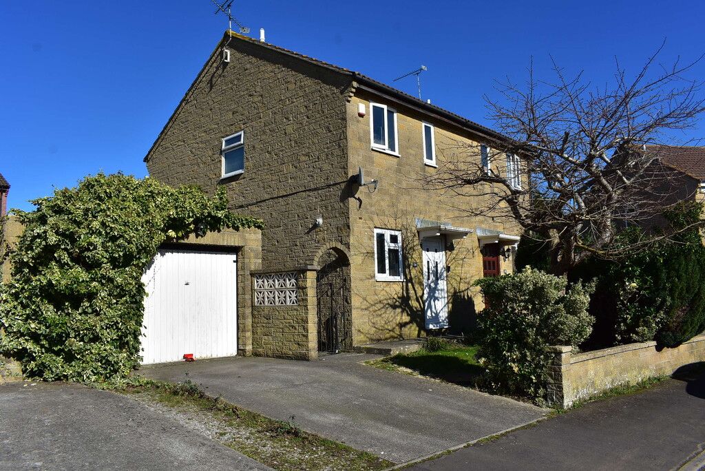 Property photo 1 of 8 Front External