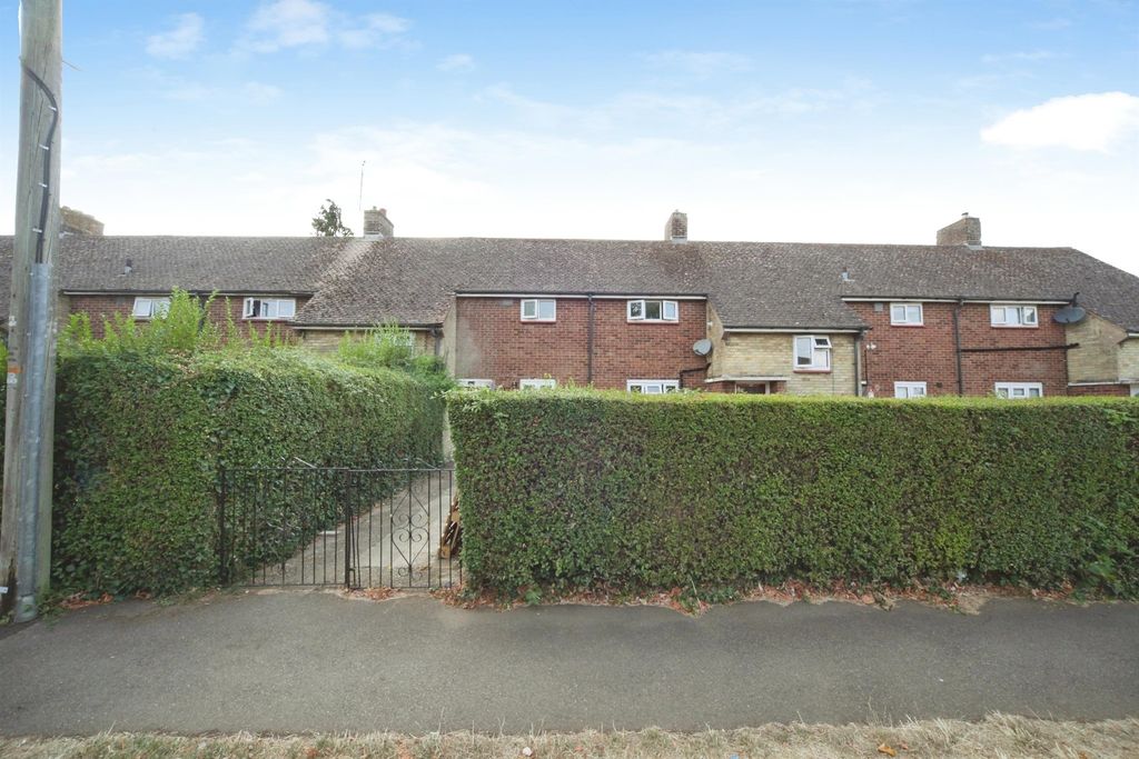 Property photo 2 of 12