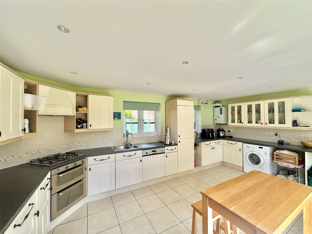 Property photo 2 of 27 Kitchen