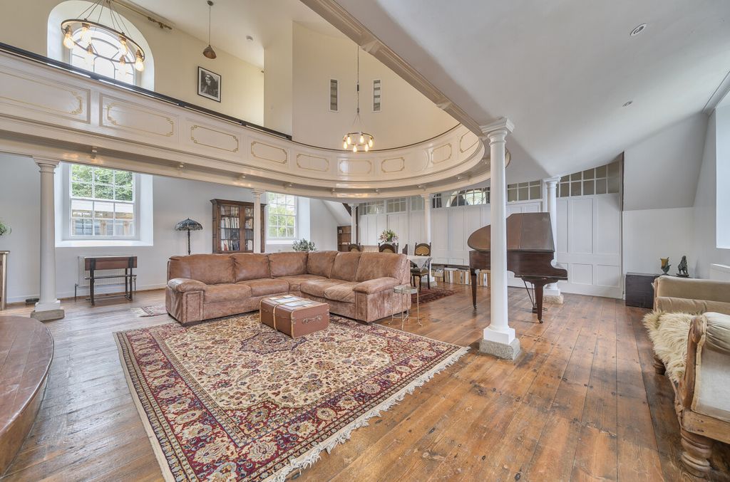 Property photo 2 of 25 2 - 1337016-8-68A73A9...