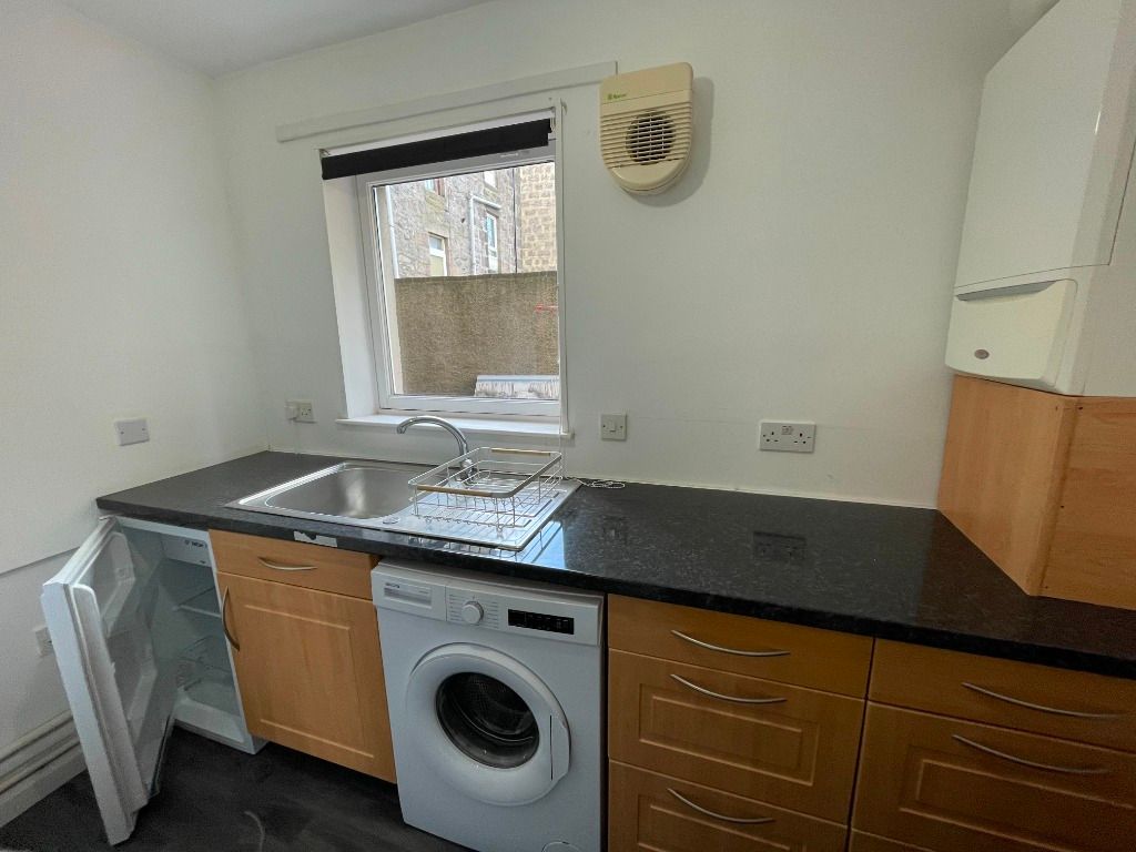 Property photo 1 of 8 Photo 1