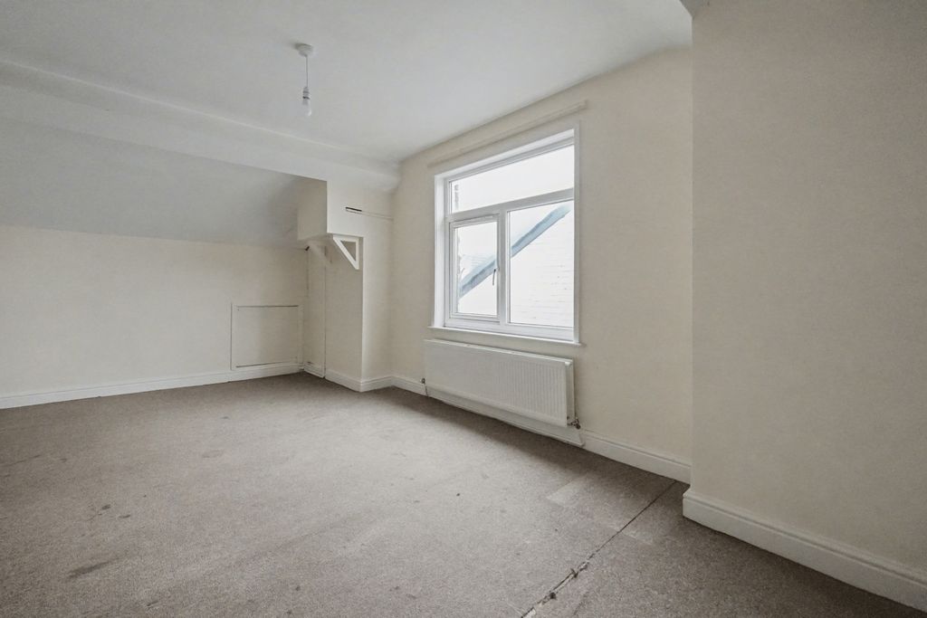 Property photo 2 of 23 7 Laburnum Road, Kensington, Liverpool, L7 0Ht