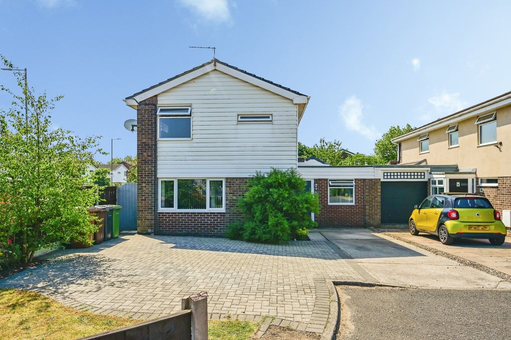 Property photo 1 of 19 Pbox-Img.Jpg