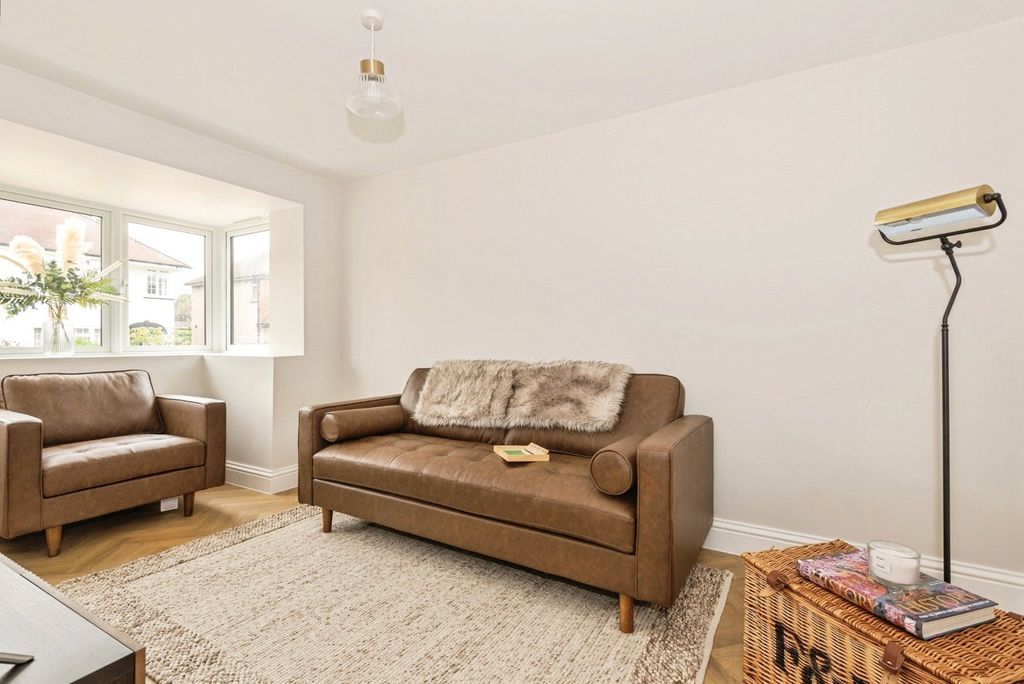 Property photo 2 of 17 Picture 2