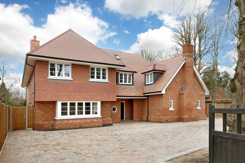 Property photo 1 of 21 External