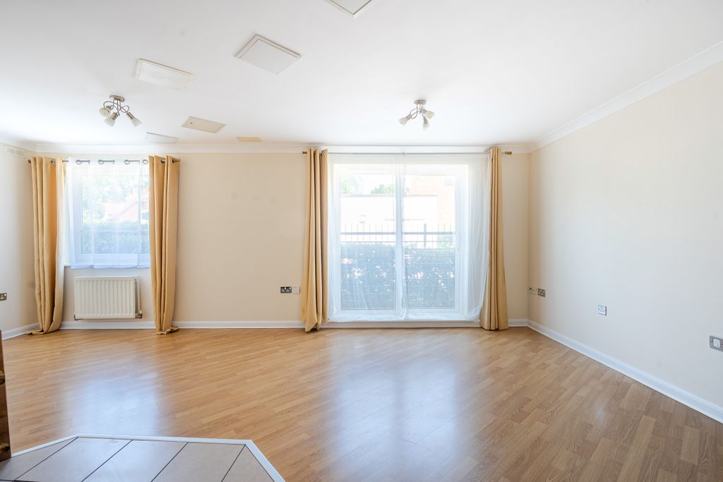 Property photo 2 of 10 1310648-7-684Ad25B79ce2