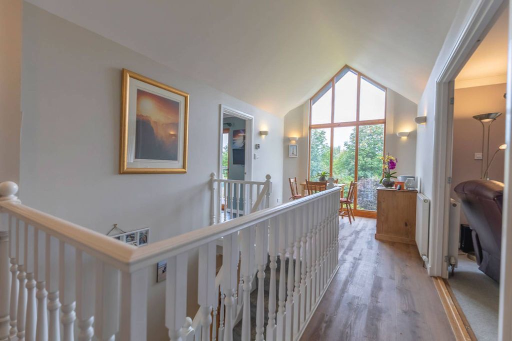 Property photo 2 of 31
