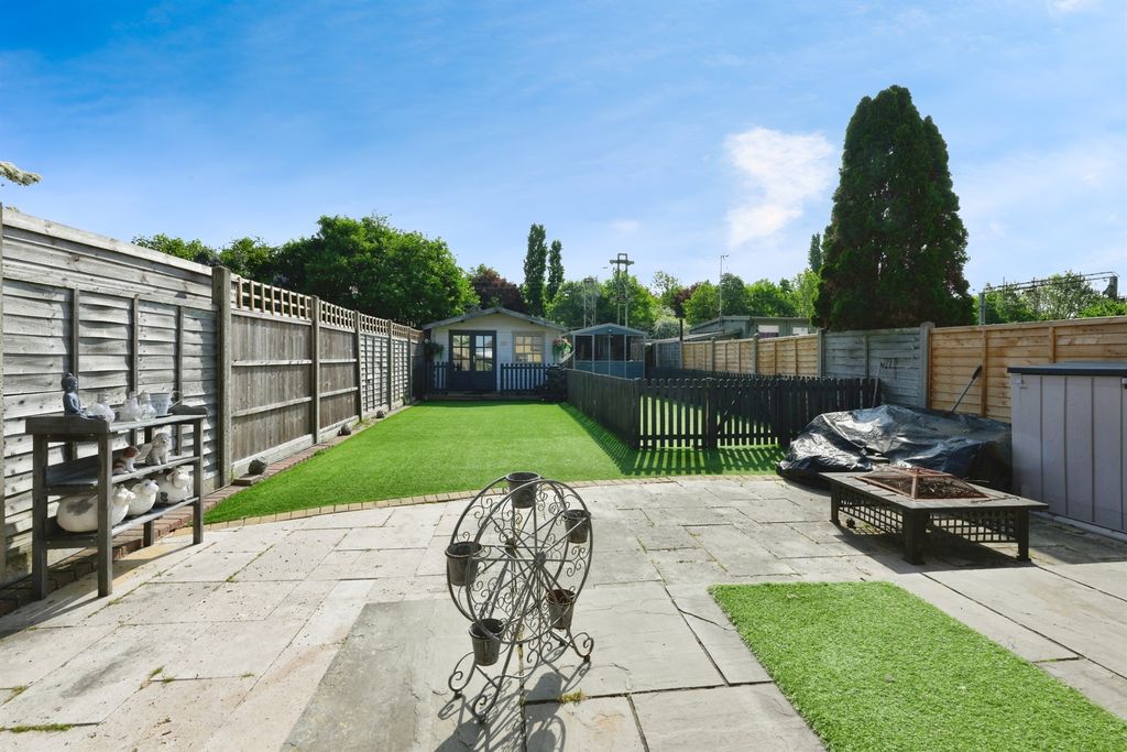 Property photo 3 of 16