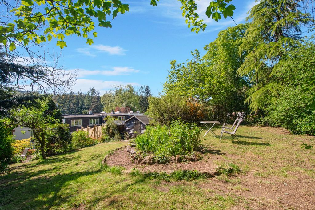 Property photo 3 of 38