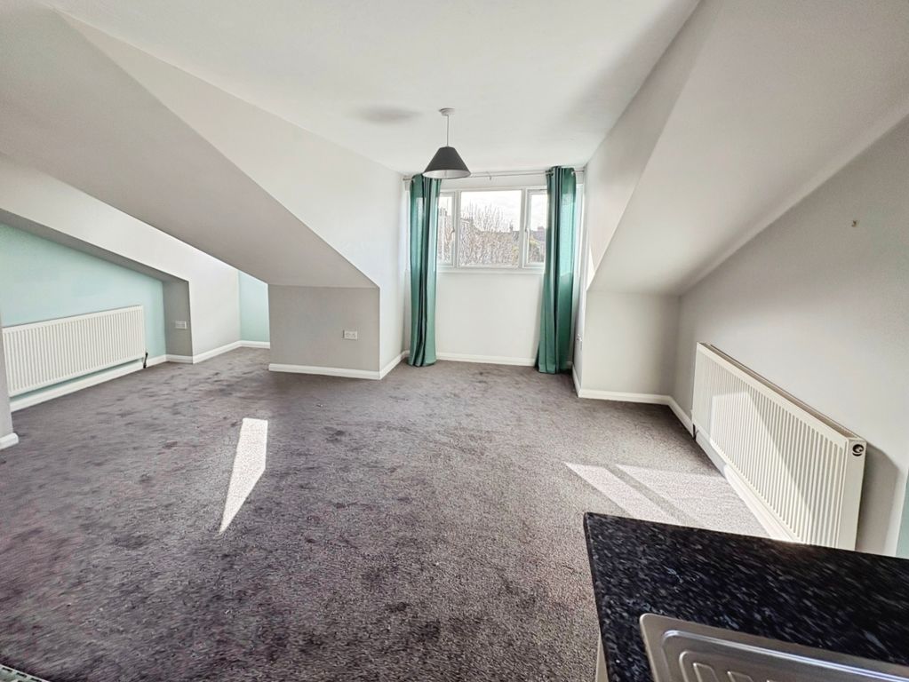 Property photo 2 of 8 Living Room