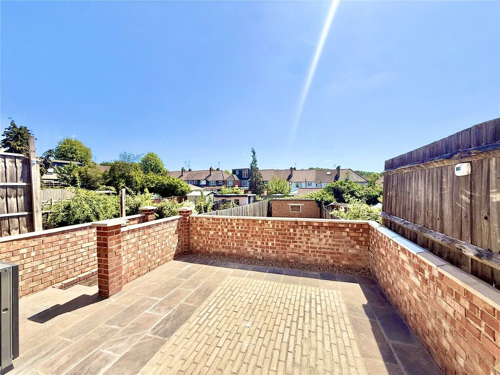 Property photo 3 of 19 Picture No. 04