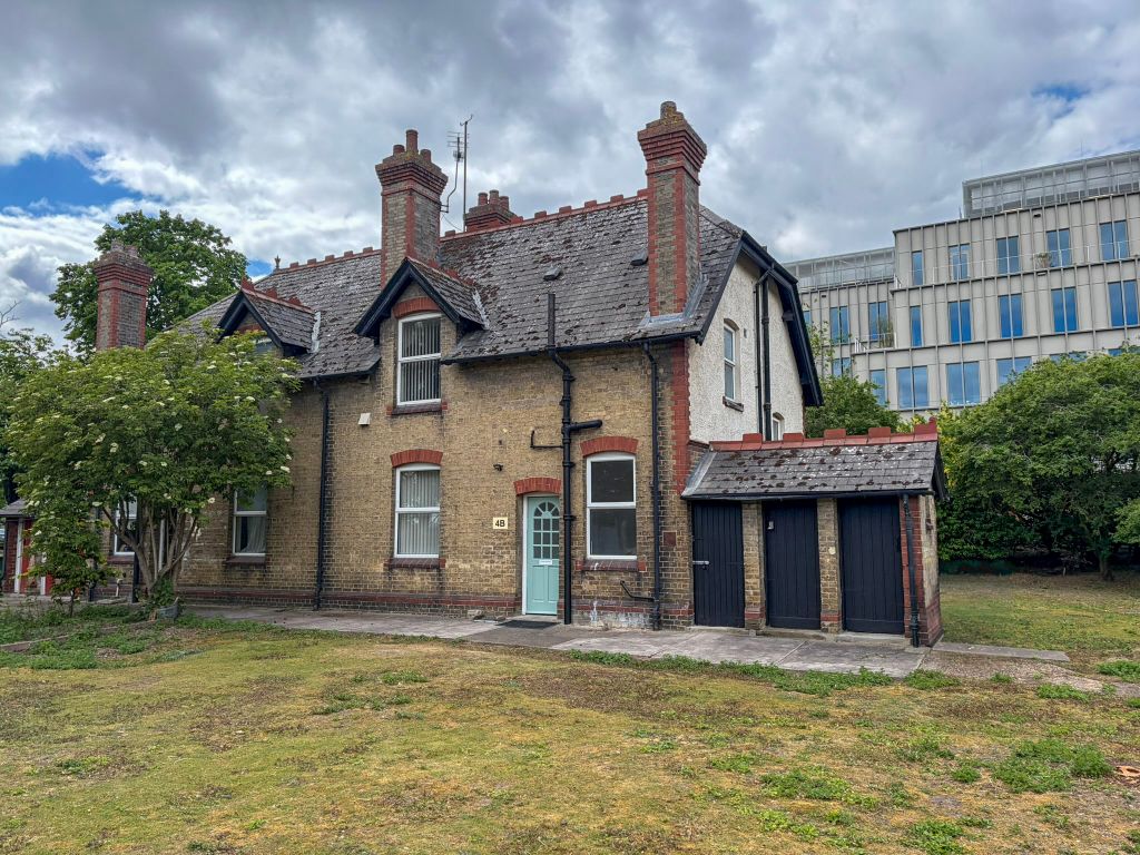 Property photo 1 of 21